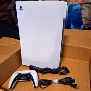 Ps5 with 1 controller and cords